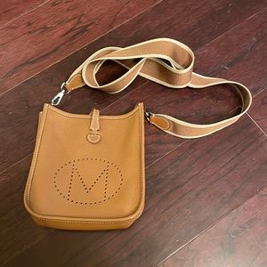 Evelyne style crossbody bag